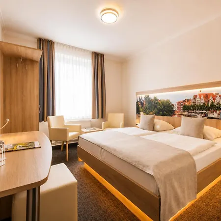 Jensen Hotel 3*