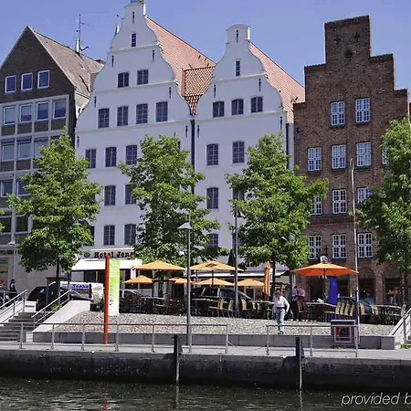 Jensen Hotel 3*