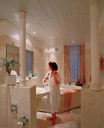Jensen Hotell 3*